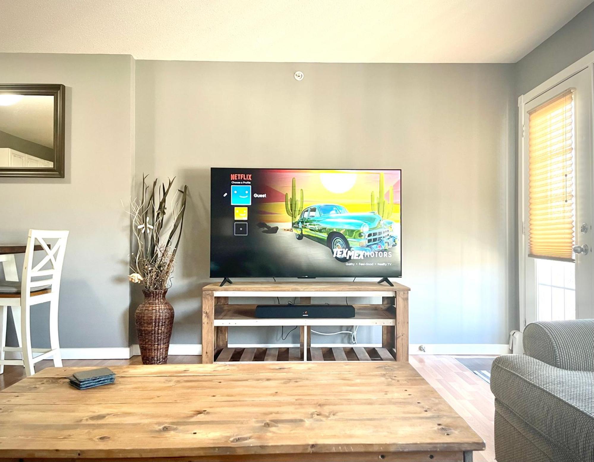 Top Floor Riverfront Condo With Stellar Sunsets! Fort Mcmurray Exterior foto